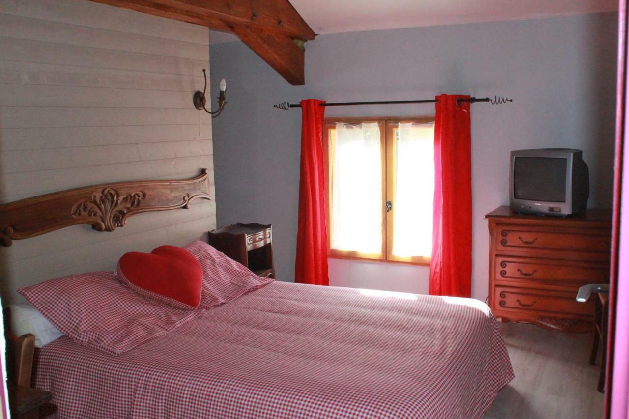 Belle Maison De Montagne Casteil Bagian luar foto
